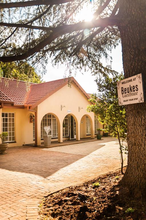 Beukes Guest House Potchefstroom Extérieur photo